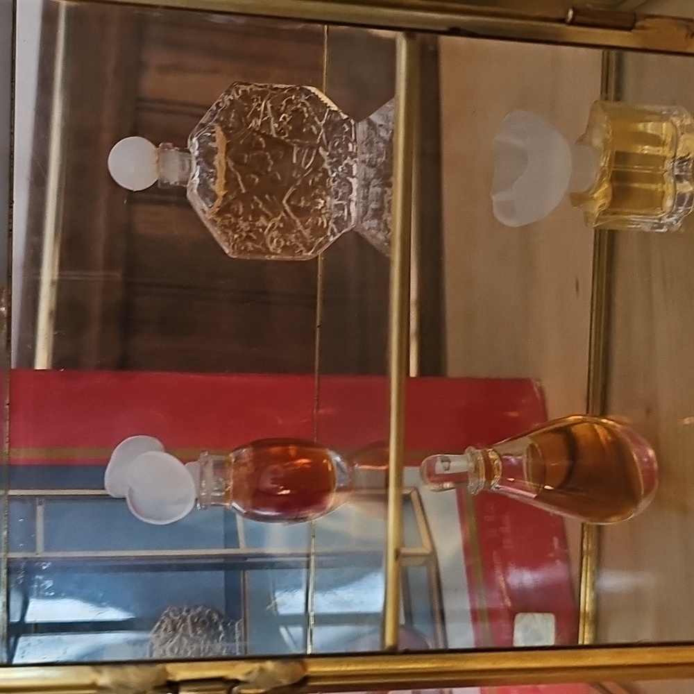Antique Designer Collection - Picture 4 of 5